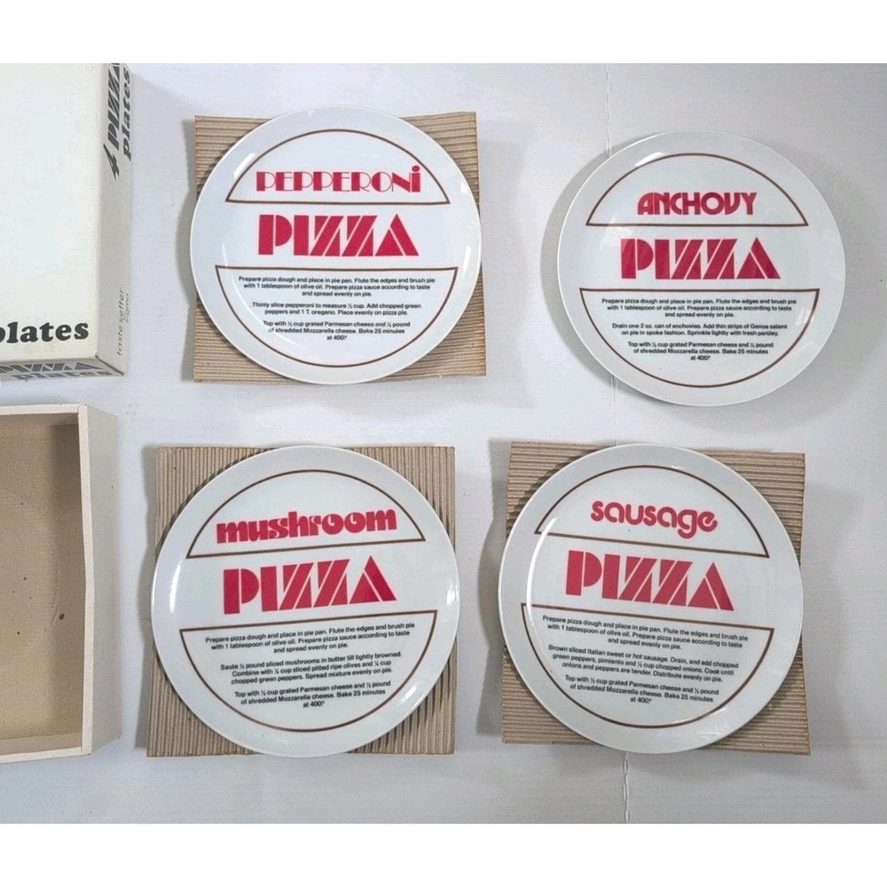 Vintage 1970's TasteSetter Sigma 4 Pizza Plates Gourmet Recipe Japan New In Box - Picture 2 of 4